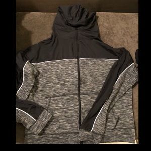 Hoodie Jacket with zipper and pockets blk & white